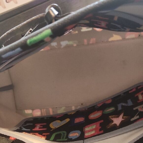 Dooney and Bourke Tote Bag - Picture 3 of 4